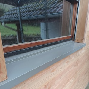 Ref71 facade douglas detail fenetre saulxures Fev24 SQ 300